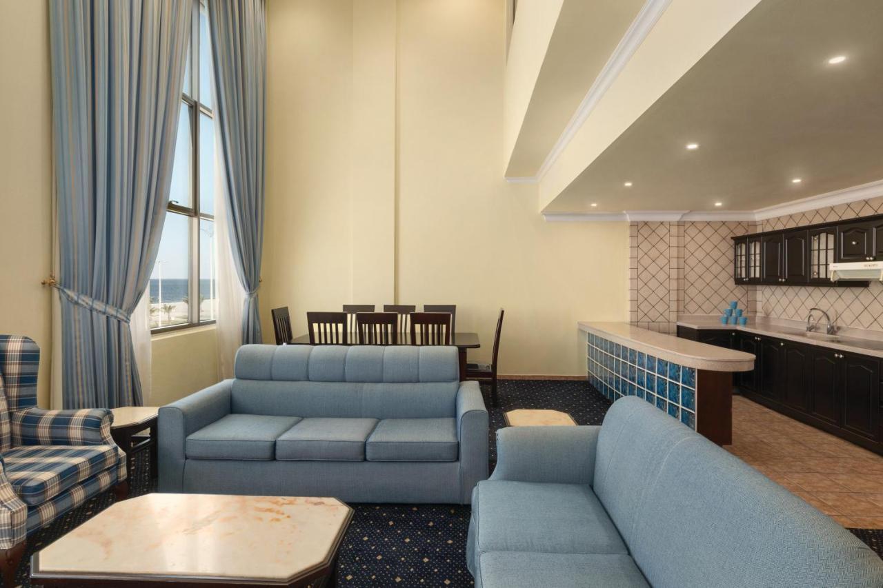 Howard Johnson Dammam Hotel Ngoại thất bức ảnh
